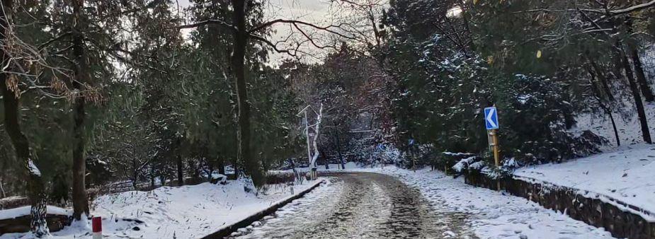 北京雨雪天气下的融雪剂规范使用重要性