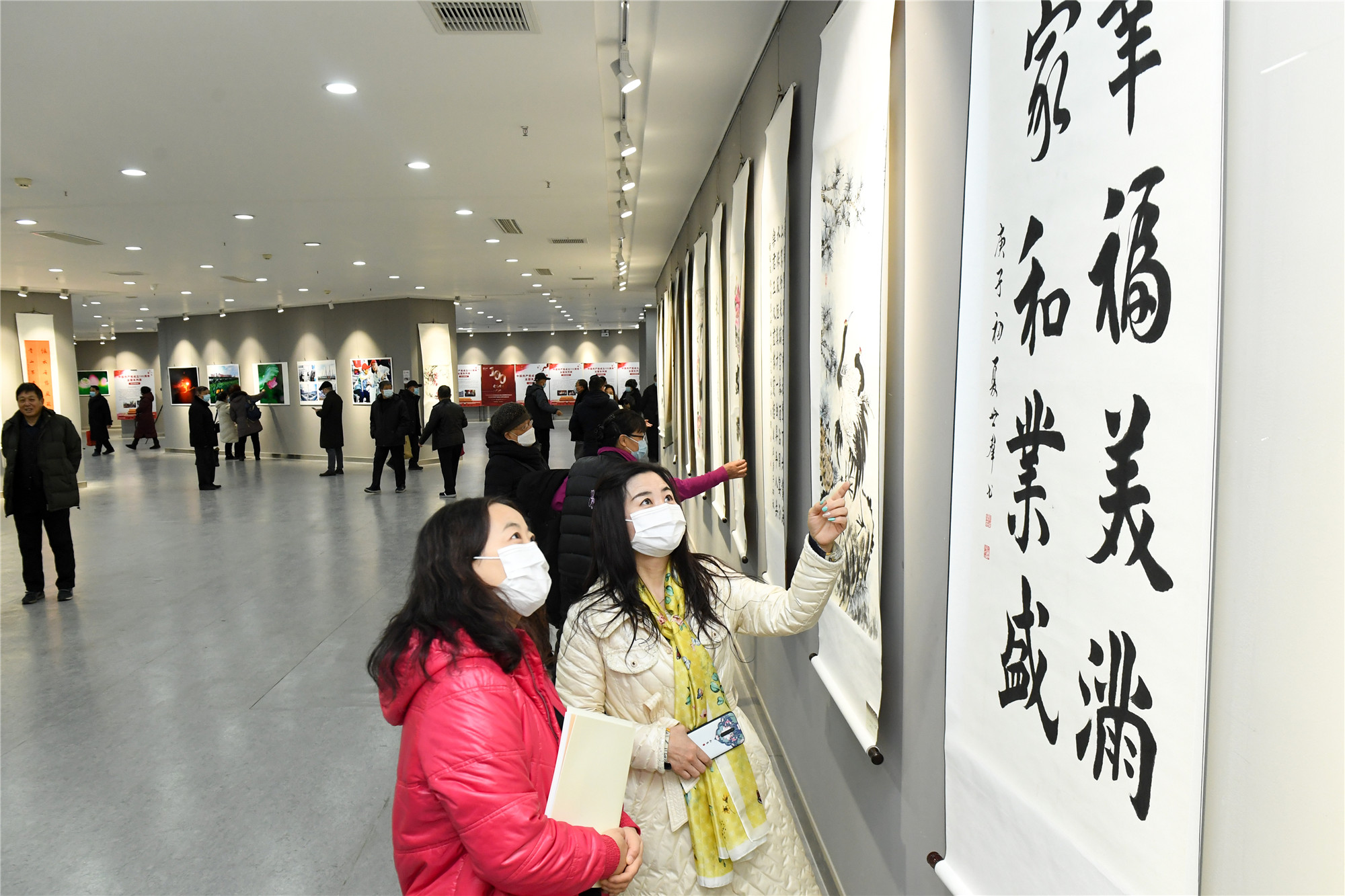 多地书法展览举办，传统艺术展现新活力